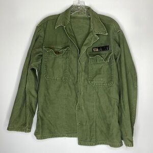 Vintage US Army Green Long Sleeve Button Down Field Shirt 20x26
